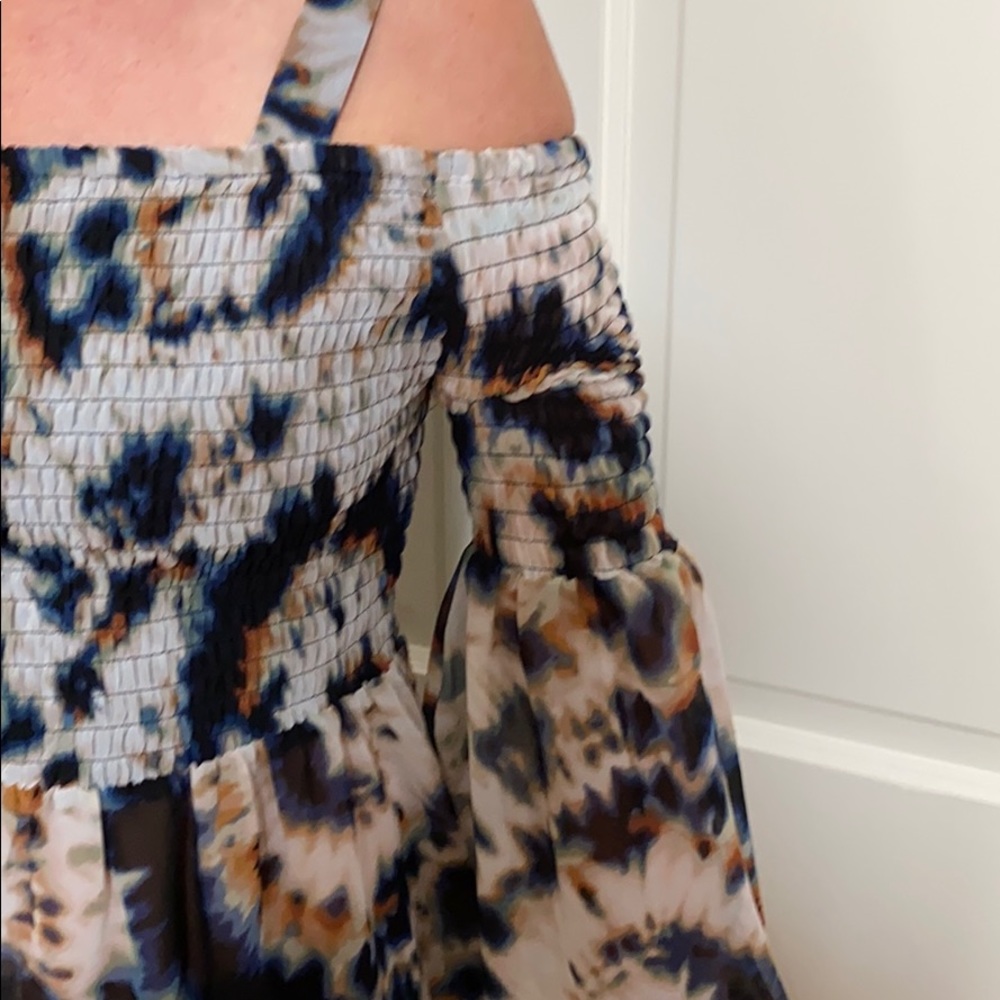 BCBG BLOUSE - Picture 2 of 2